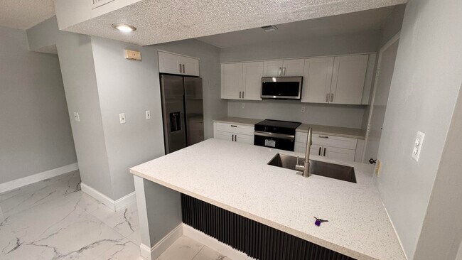 Building Photo - 9150 NW 38th Dr