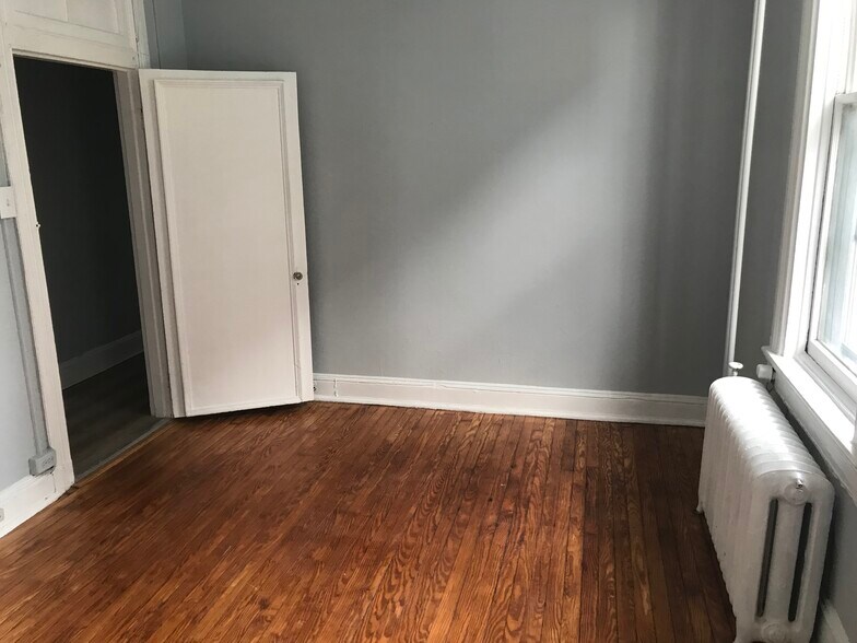 bedroom 2 - 1204 John St