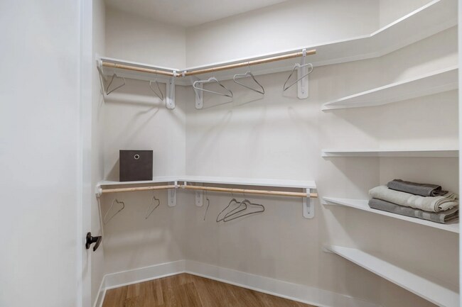 Building Photo - Peaceful 1 Bed in Harvest Green — 6 Weeks Free