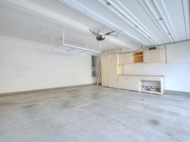 Building Photo - 34212 Woodmont