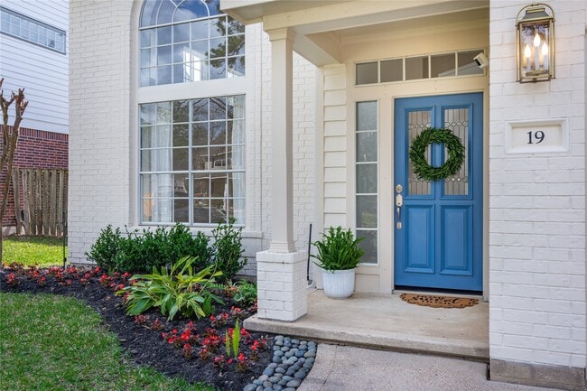 Building Photo - 19 Tender Violet Pl