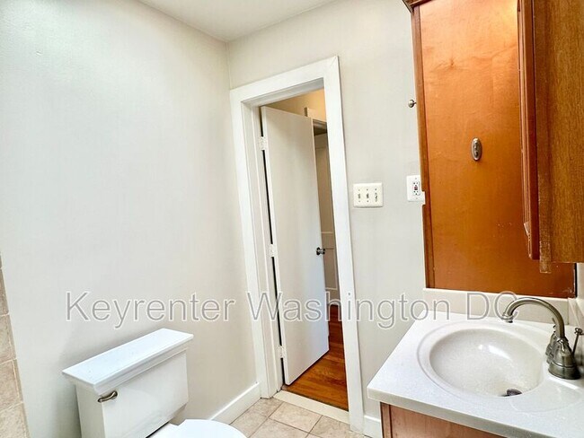 Building Photo - 1528 8th St NW