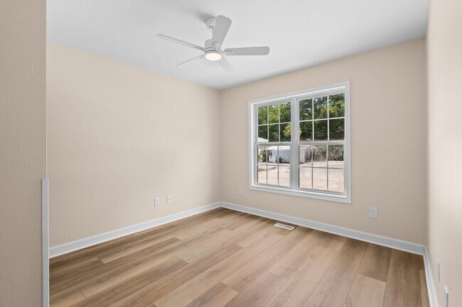 Building Photo - 4097 Mica Ave