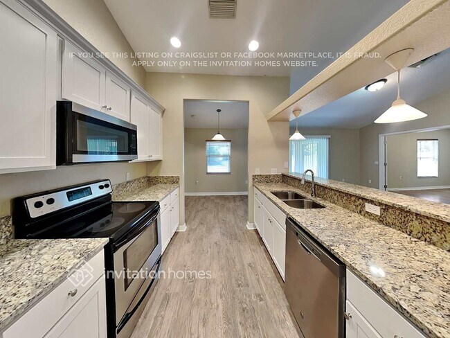 Building Photo - 1141 Creekview Ct