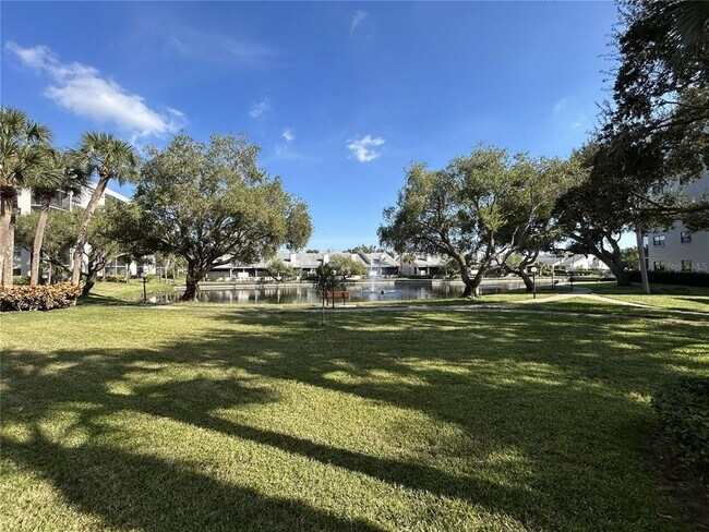 Building Photo - 1320 Pasadena Ave S