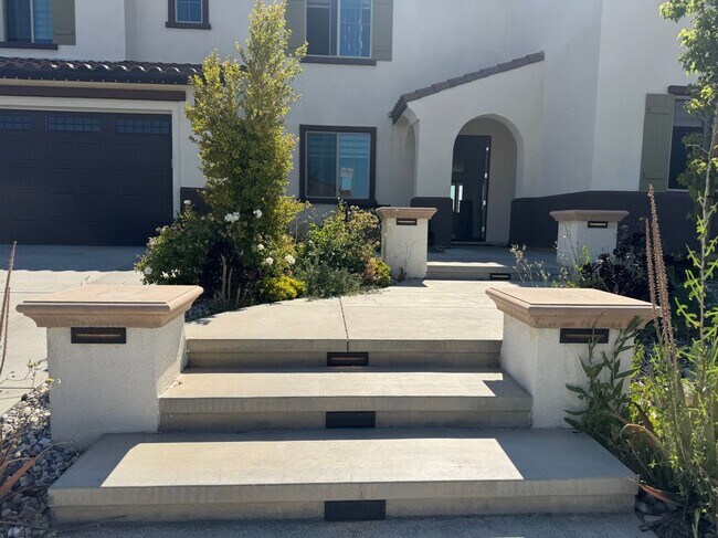 Building Photo - 17754 Pinot Noir Dr