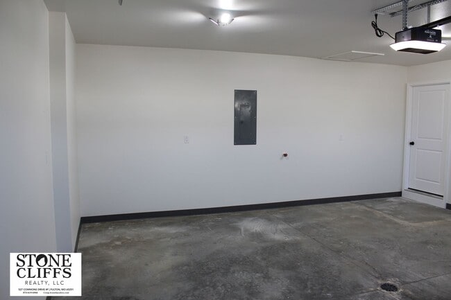 Building Photo - 904 Scott Station Rd