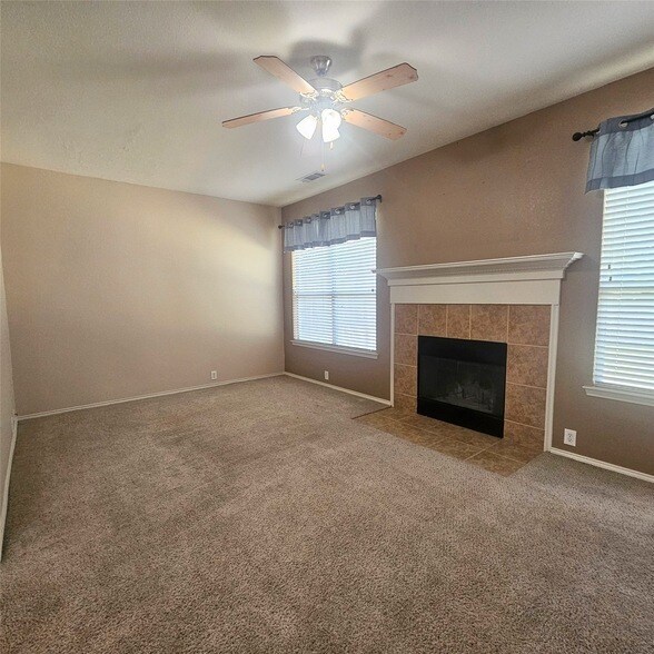 Building Photo - 10741 Traymore Dr