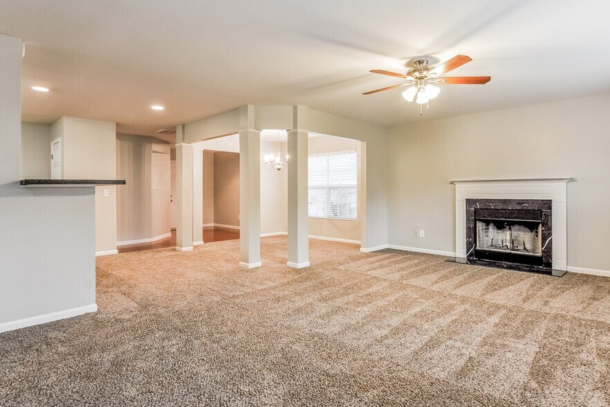 Building Photo - 3783 Burtons Barn St