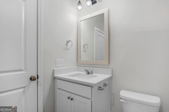 Building Photo - 340 Dendron Dr