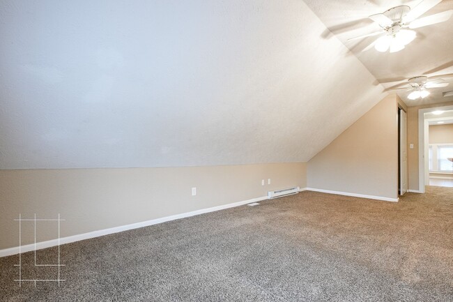 Building Photo - 1286 N 4th St