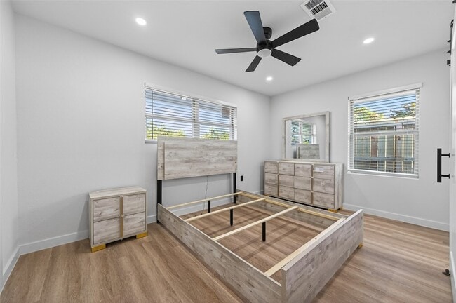 Building Photo - 6621 Jason St