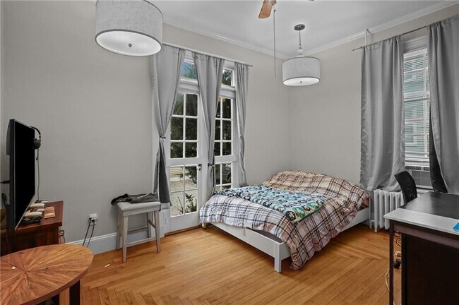 Building Photo - 30 Gould St