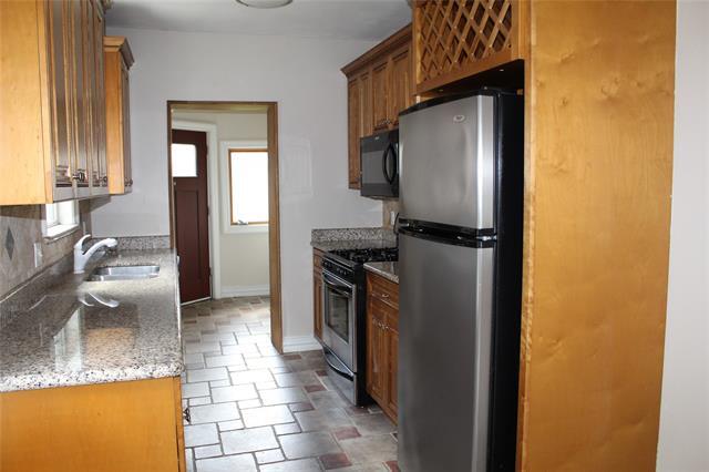 Building Photo - 3733 Binkley Ave