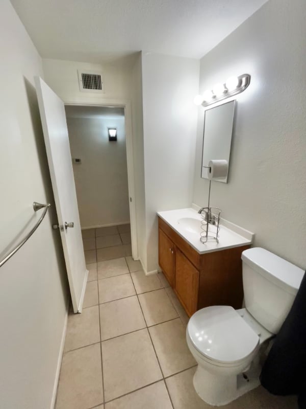 Building Photo - 7826 E Roosevelt St