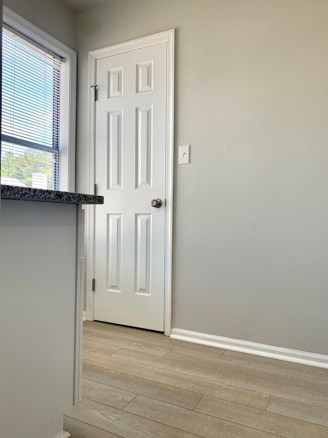 Building Photo - 3-Bedroom Townhome for Rent – Hampton, VA