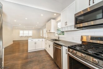 Building Photo - 266 Elmwood Ave