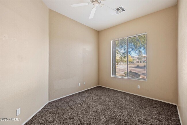 Building Photo - 35414 N 32nd Dr