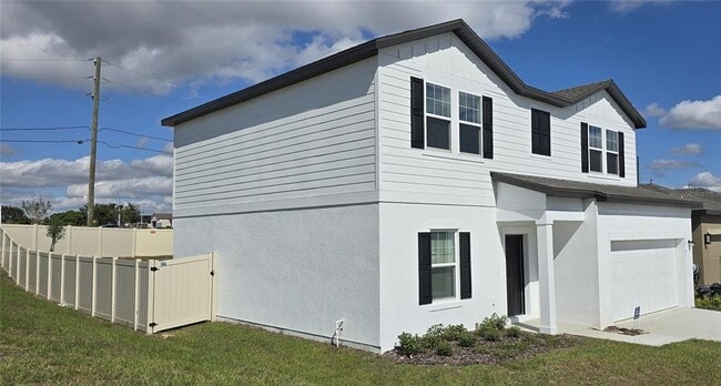 Building Photo - 2803 Poppy Ave