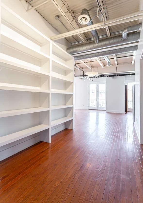Building Photo - 107 1st St S