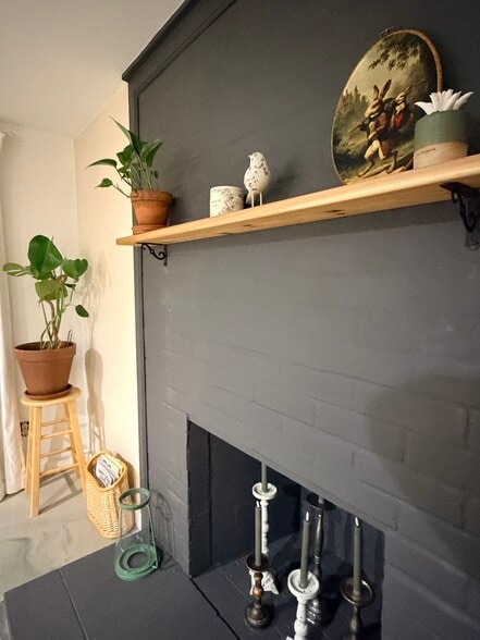 Building Photo - 701 Cedar St