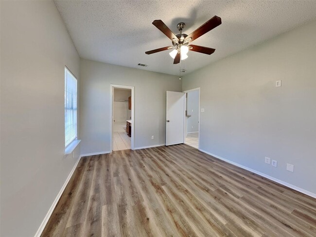 Building Photo - 3 BR/2BA | Renovated Single Family Home | 2-Car Garage |Private backyard