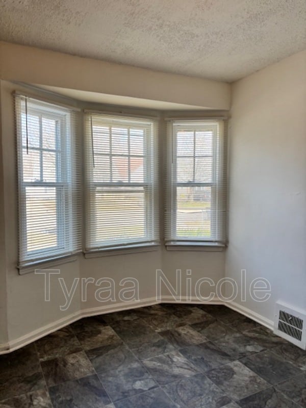 Building Photo - 22241 Lyndon St