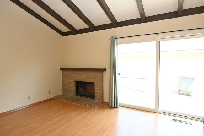 Building Photo - 1355 Sage Hen Way