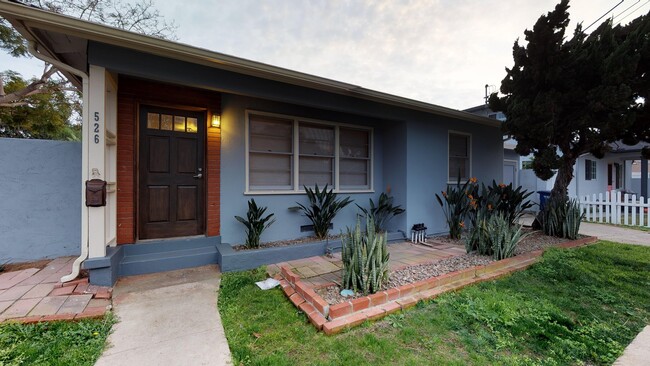 Building Photo - 3 Bedroom Home on Coroner Lot, Near Corona...
