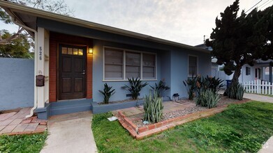 Building Photo - Recently remodeled 3 Bedroom Home Near Cor...