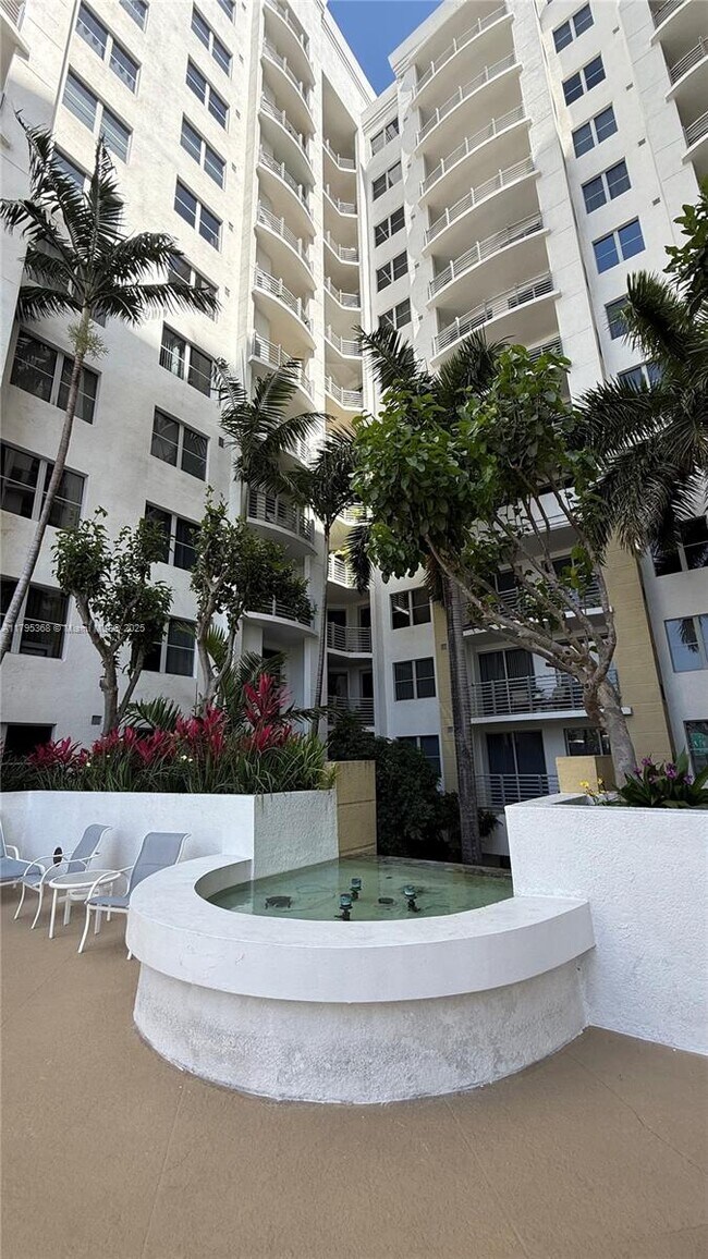 Building Photo - 1830 Radius Dr