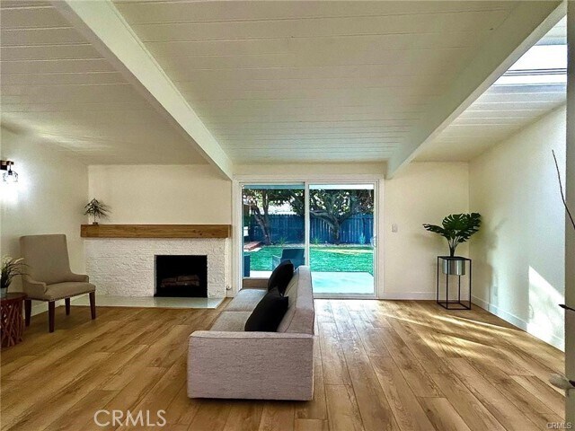 Building Photo - 821 N Mountain View Pl