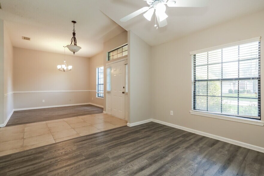 Building Photo - 3039 Stonewood Way