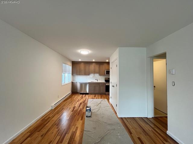 Building Photo - 141 Manorhaven Blvd