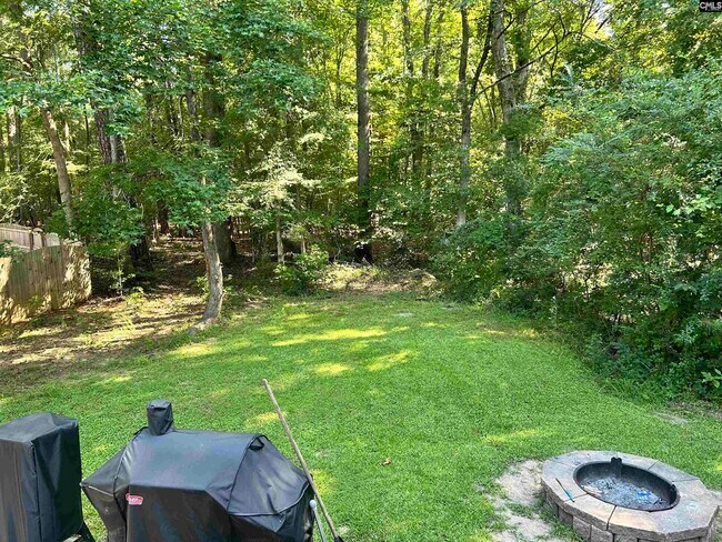 Building Photo - 105 High Bluff Ln