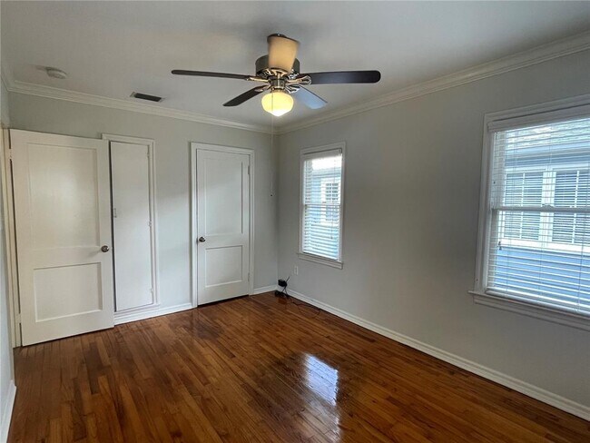 Building Photo - 303 S Audubon Ave