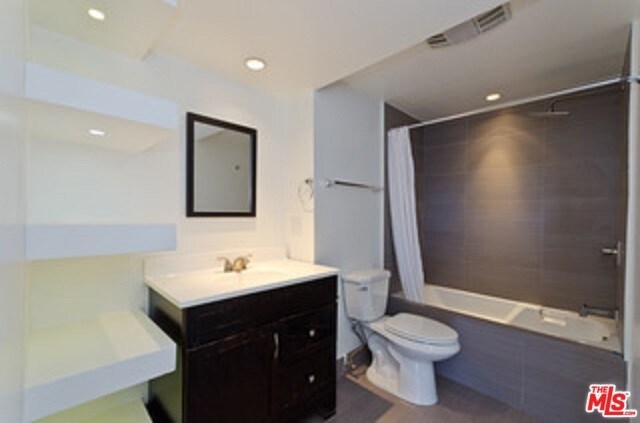 Building Photo - 3949 Los Feliz Blvd