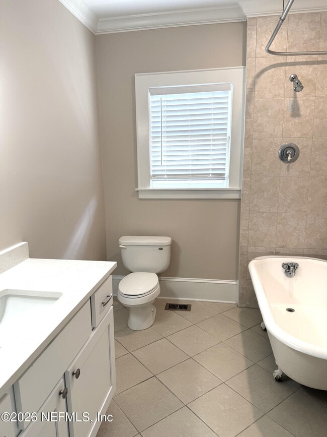 Building Photo - 1736 Naldo Ave