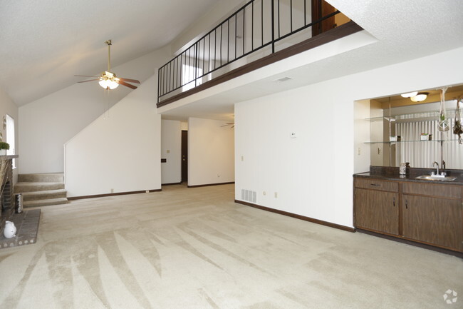 Living Room - Lincoln Meadows Apartments