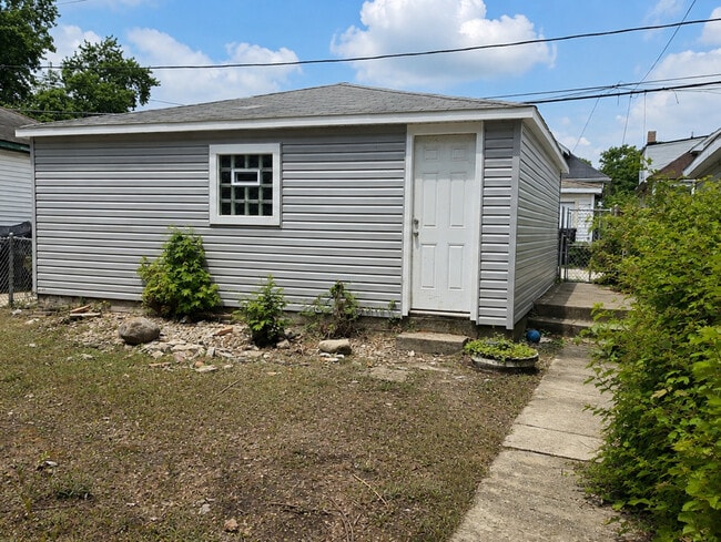 Building Photo - 6742 S Morgan St