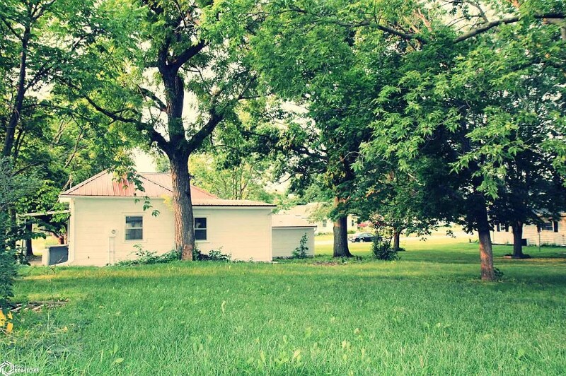 Building Photo - 107 E Vest St