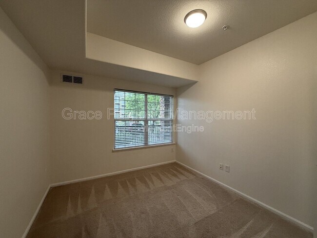 Building Photo - 3035 Blue Sky Cir
