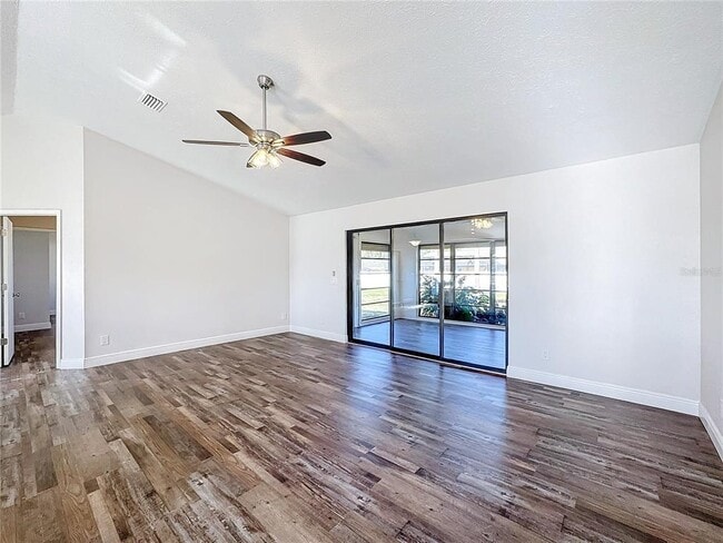 Building Photo - 1715 S Pebble Beach Blvd