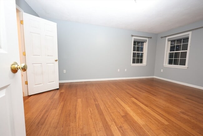 Building Photo - 55 Glenrose Ave