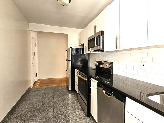 Floorplan - 664 West 163rd Street
