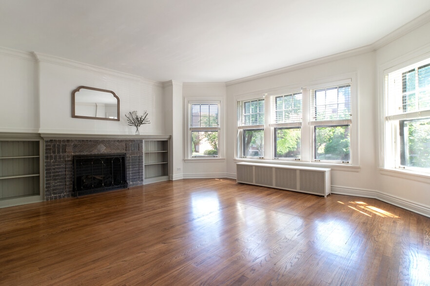 Primary Photo - 732 Hinman Ave