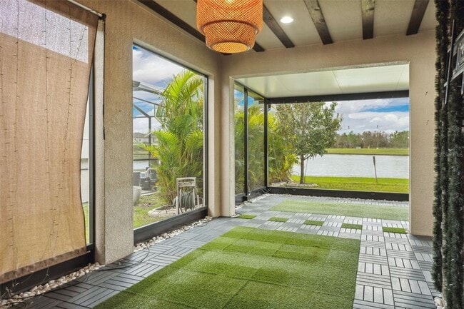 Building Photo - 10319 Stallion Flds Wy