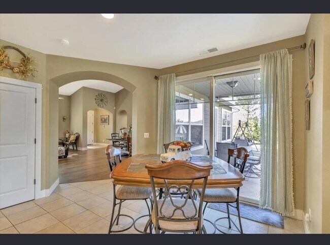 Building Photo - 46347 Opah Dr