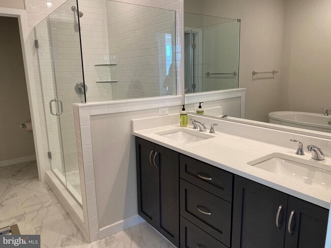 Building Photo - 1708 Anderson Rd