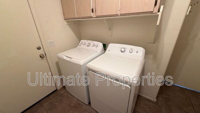 Building Photo - 9856 W Salter Dr
